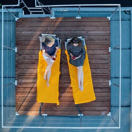 Úszó hotel Abenteuer Flusslandschaft - Hausboot Fest Vertaeut In Mecklenburg-vorpommern Anklam